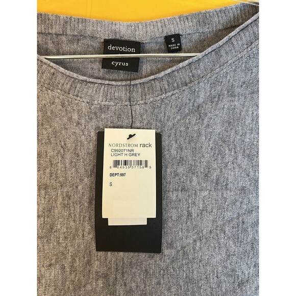 Devotion By Cyrus Pullover Sweater Womens S Grey Raw Hem Round Neck Cozy NWT - Picture 3 of 5